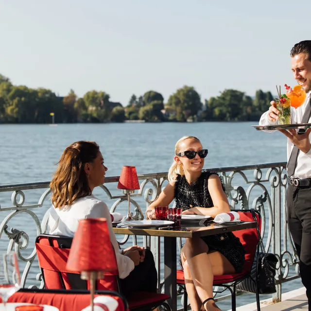 La terrasse - Le Pavillon du Lac