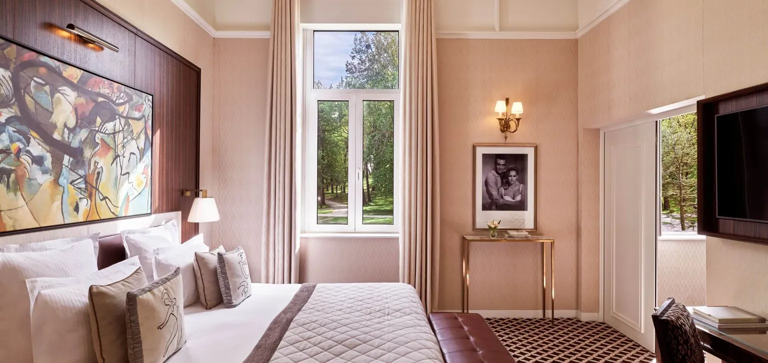 Fenêtre de l'espace nuit de La Suite de l'hôtel Westminster au Touquet