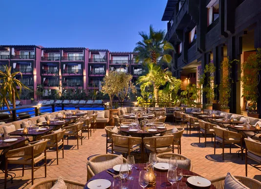 Restaurant piscine, Le Naoura Marrakech