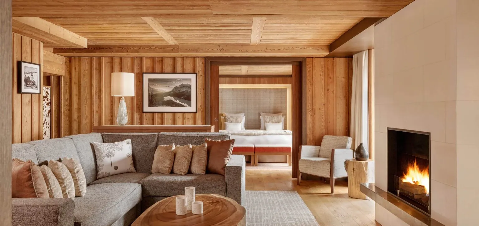 Suite Deluxe, salon face à la cheminée