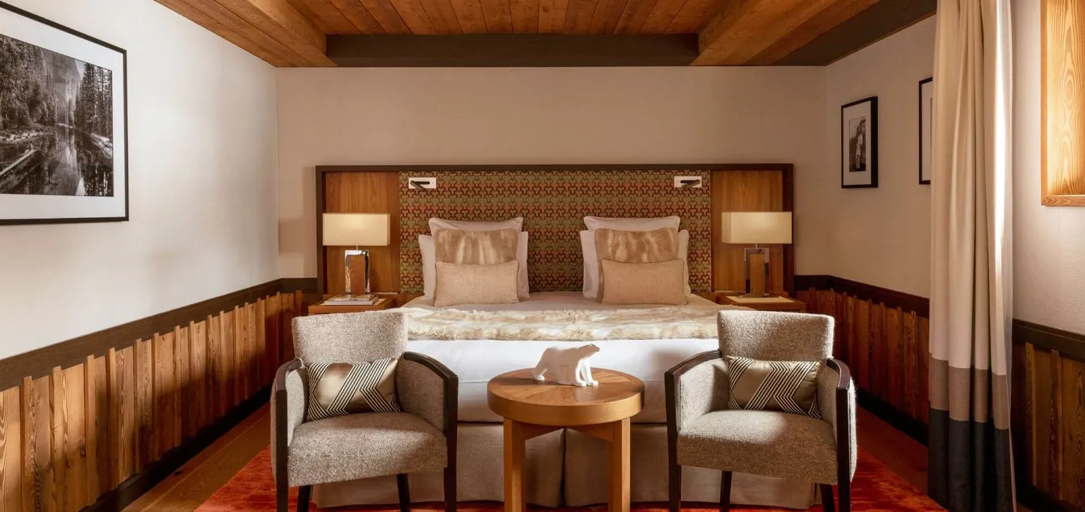 Courchevel Les Neiges Chambres supérieure bout de lit