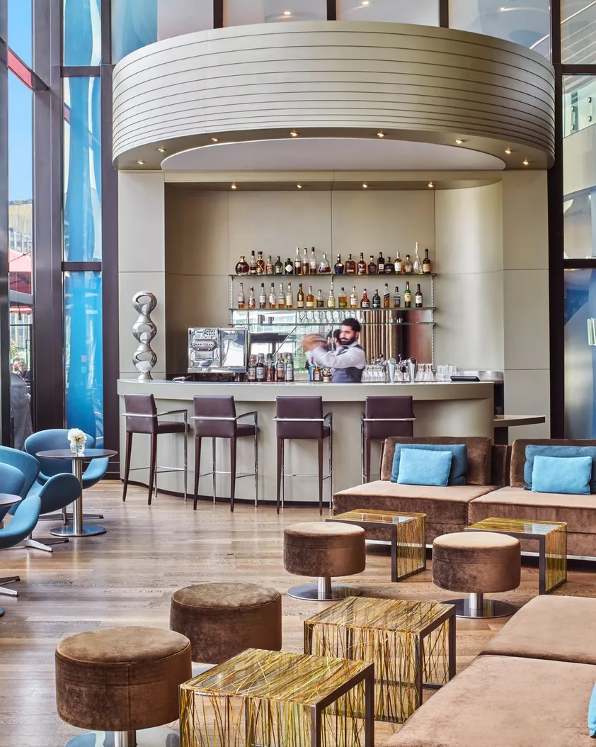 Vue du bar au restaurant Escale 777 - Casino Barrière Lille