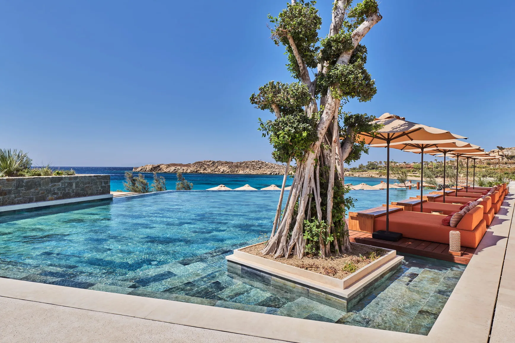 ROKA Restaurant avec piscine Fouquet's Mykonos