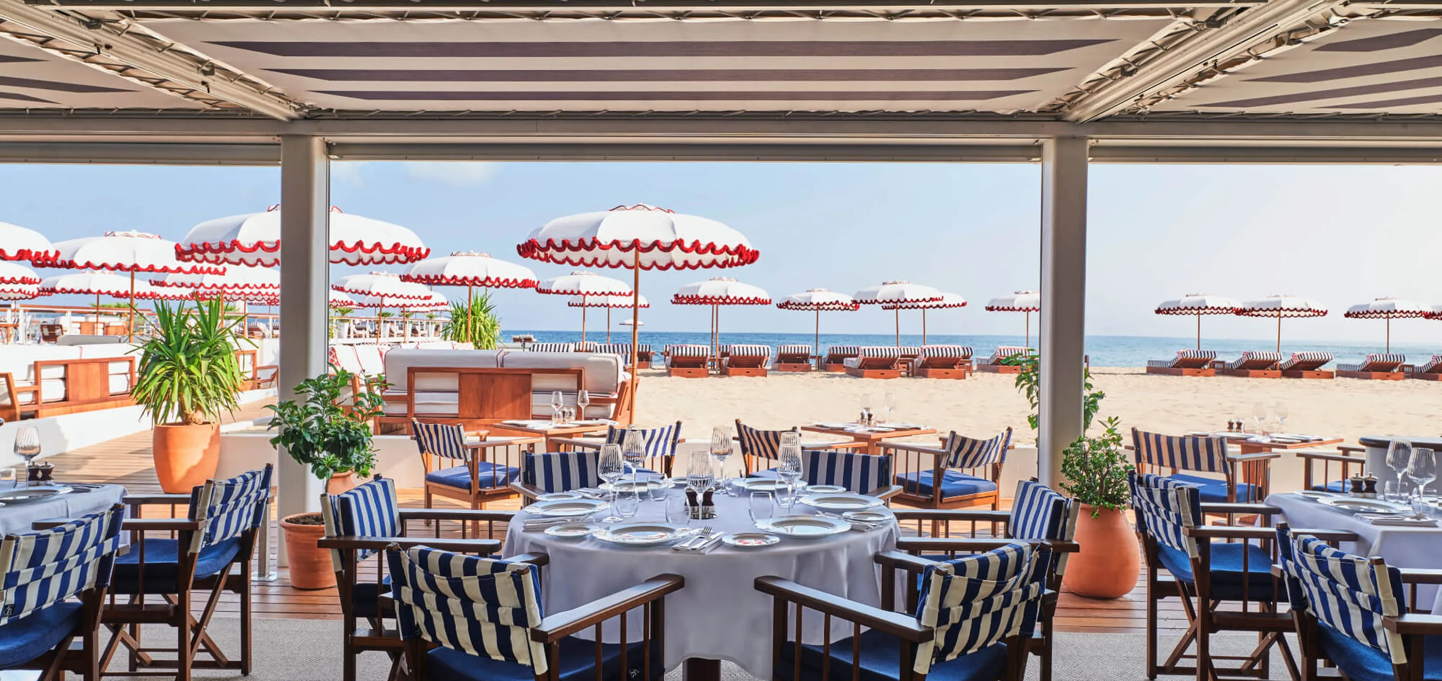 Ciro's Cannes, Majestic Cannes, tables intérieur du restaurant, Hôtel Barrière 01