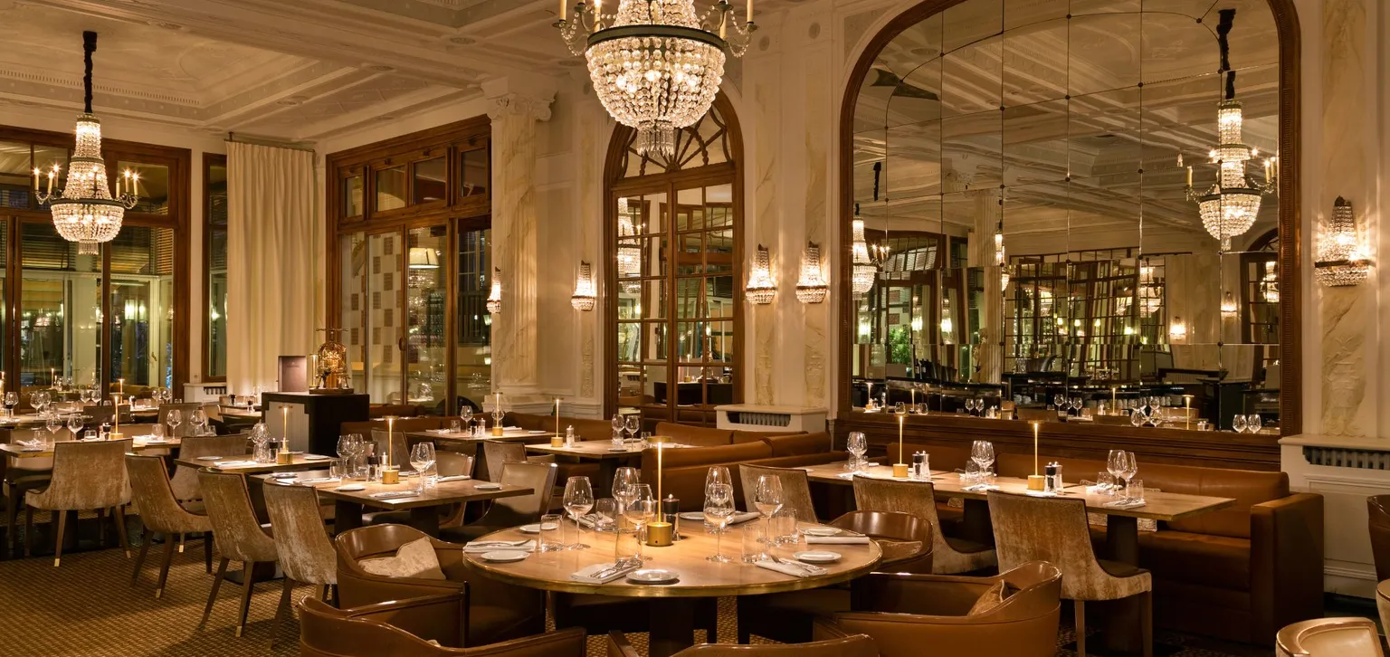 Intérieur du restaurant Belle Epoque à l'Hôtel Le Normandy Deauvillle