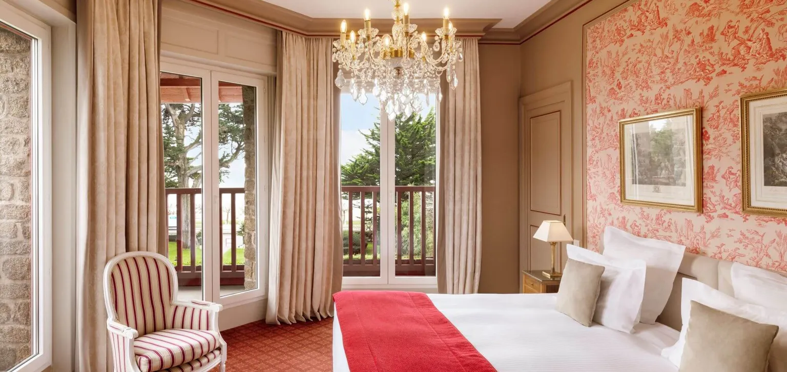 Chambre de la Suite Deluxe Mer de l'hôtel Le Castel Marie-Louise à La Baule