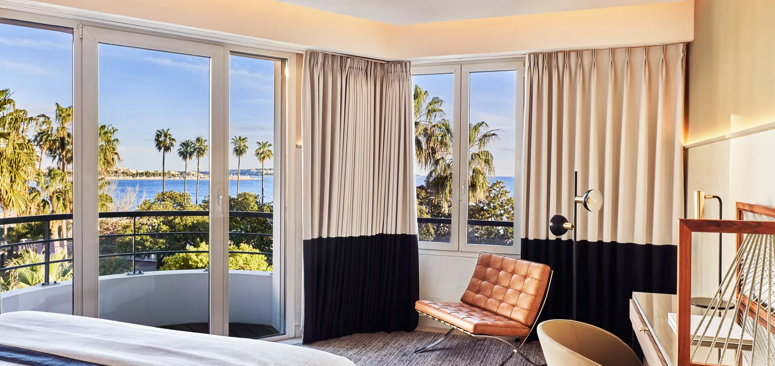 Chambre avec vue sur La Croisette de la Suite Escale à l'Hôtel Barrière Le Majestic Cannes