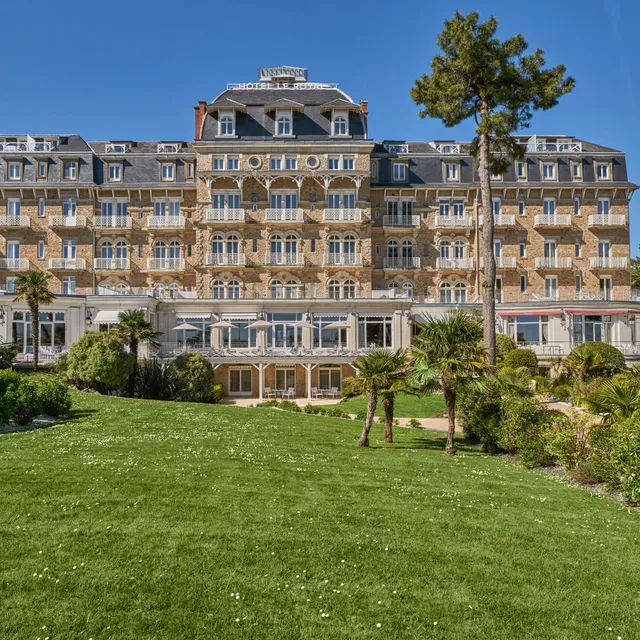Façade de l'Hôtel Le Royal La Baule