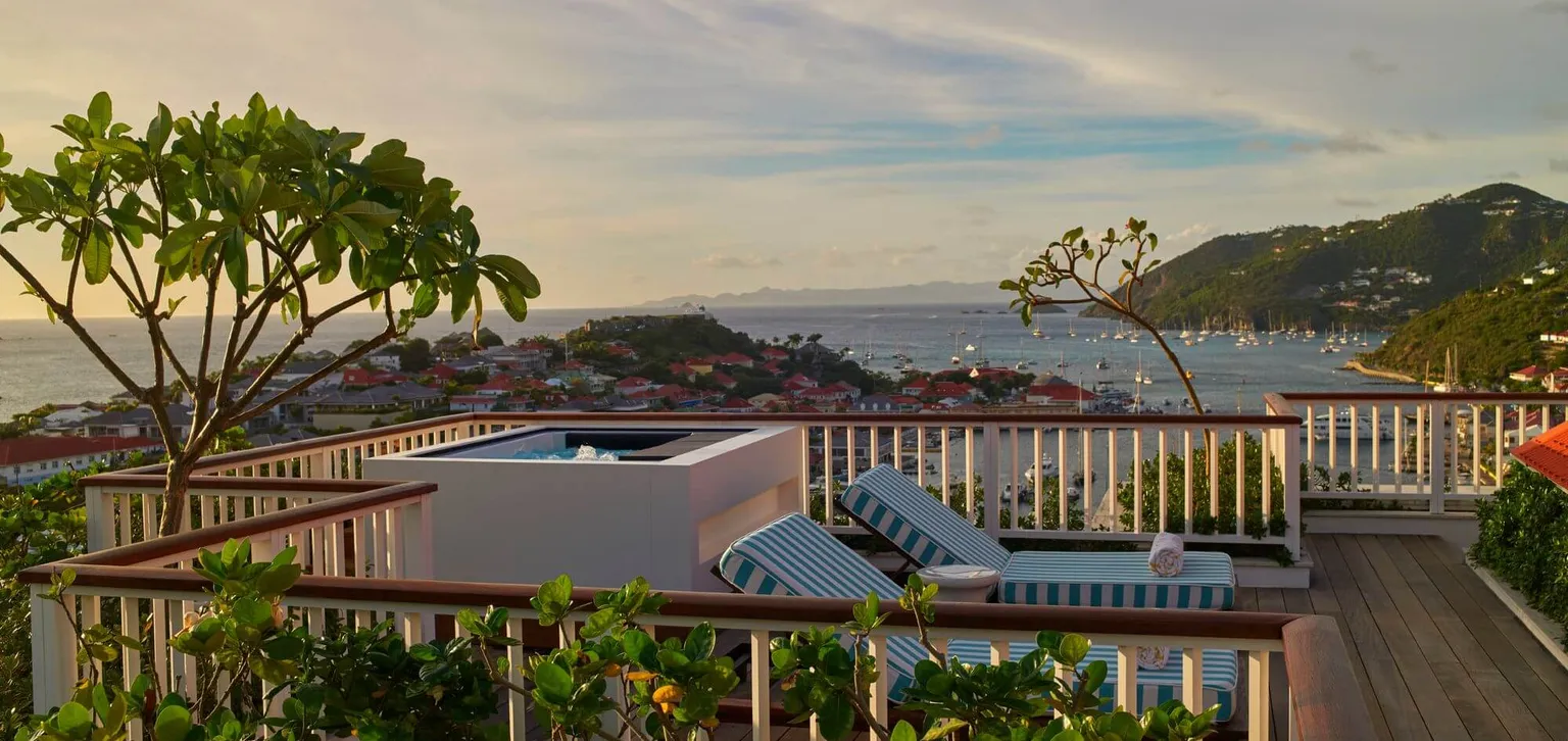 Saint Barth Suite Lucien terrasse et jacuzzi