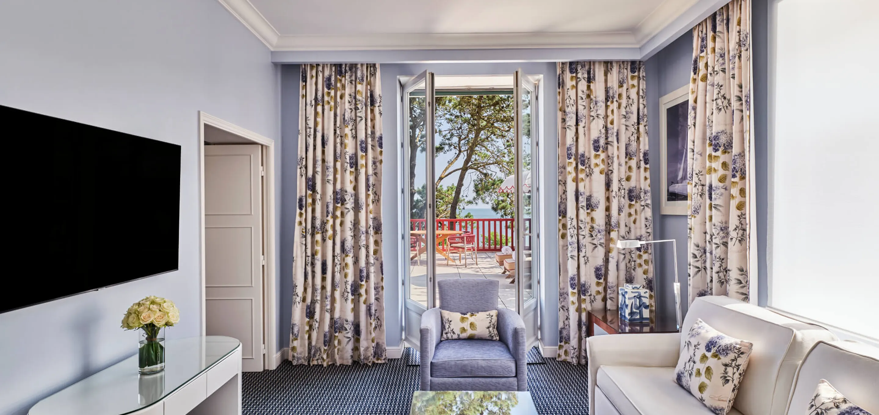 Suite Prestige Mer Terrasse, Salon L'Hermitage
