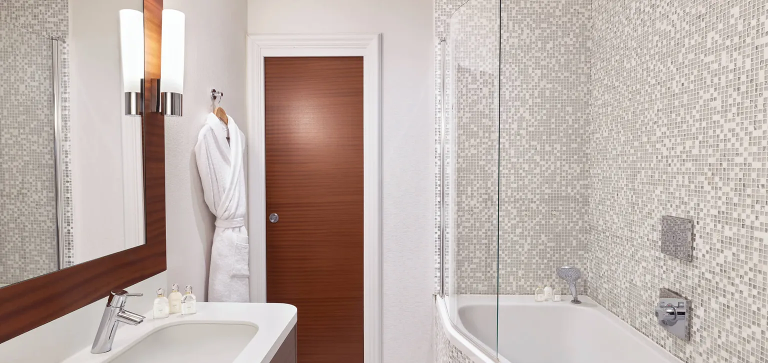 Normandy - Chambre Supérieure salle de bain