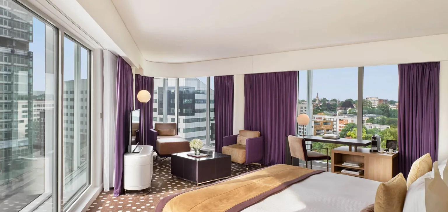 Vue depuis les baies vitrées de la Junior Suite de l'hôtel Barrière de Lille