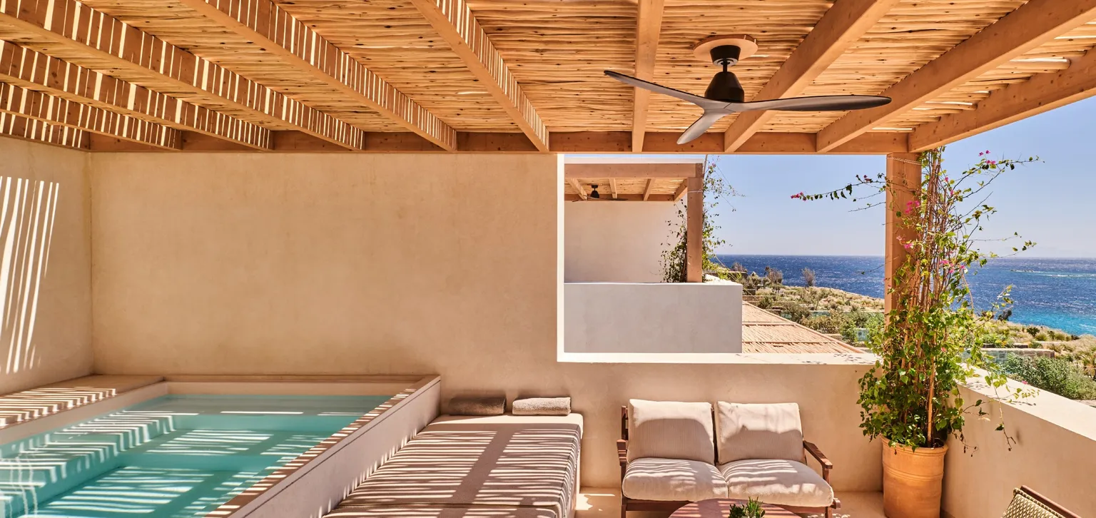 Suite Paraga Jacuzzi, vue mer au Fouquet's Mykonos