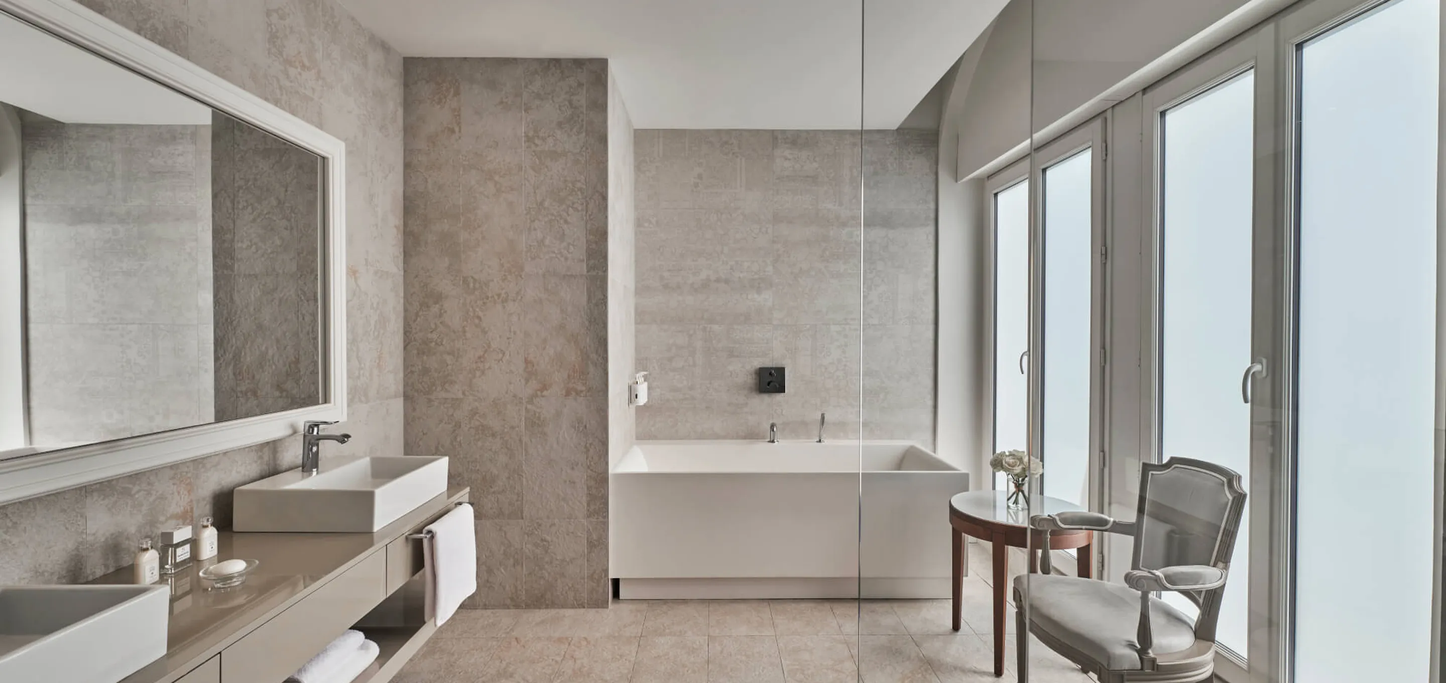 Suite Royale, salle de bain, Le Royal La Baule