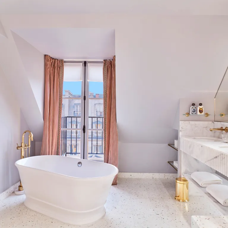 salle-de-bain-baignoire