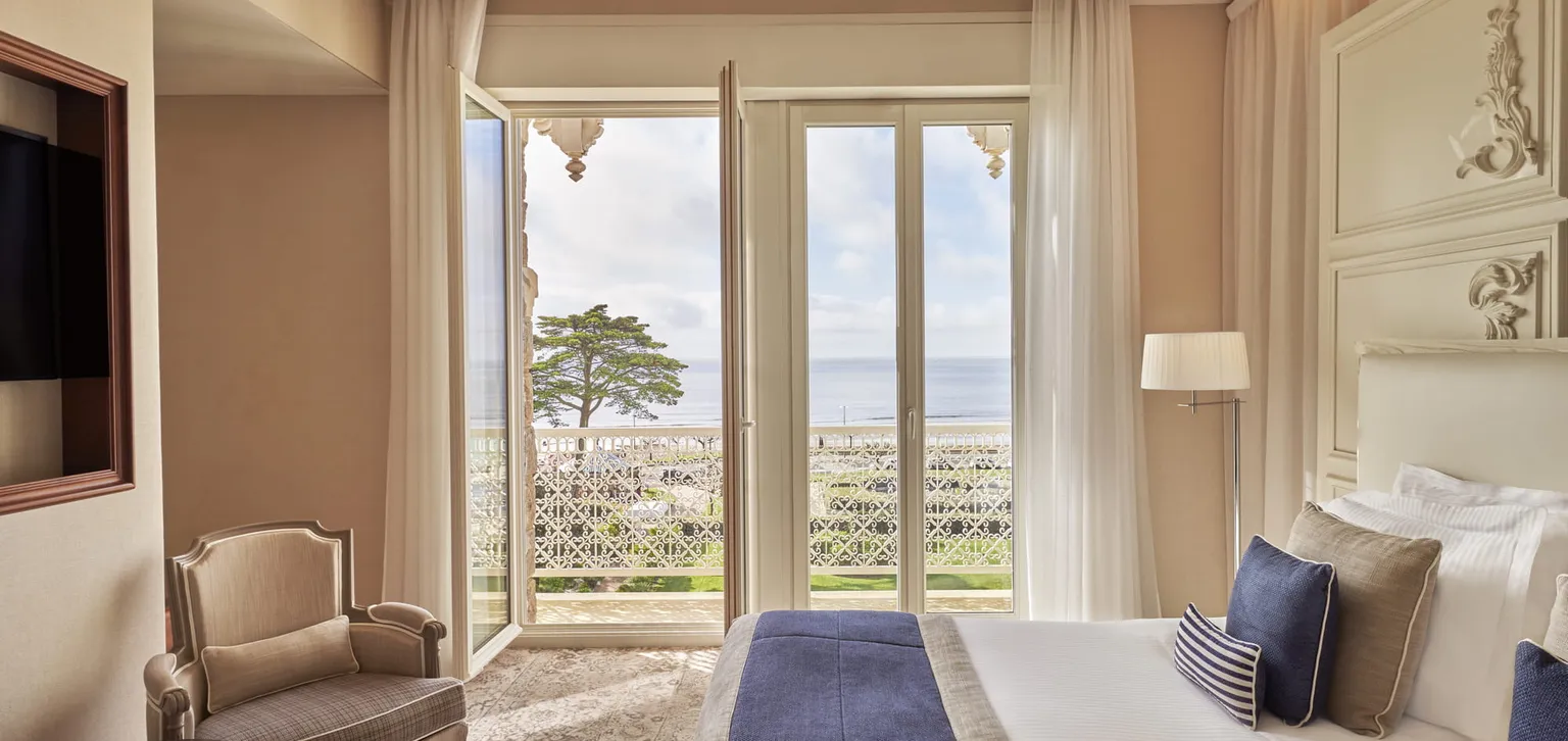 Coin nuit de la Suite Deluxe Mer de l'hôtel Le Royal La Baule
