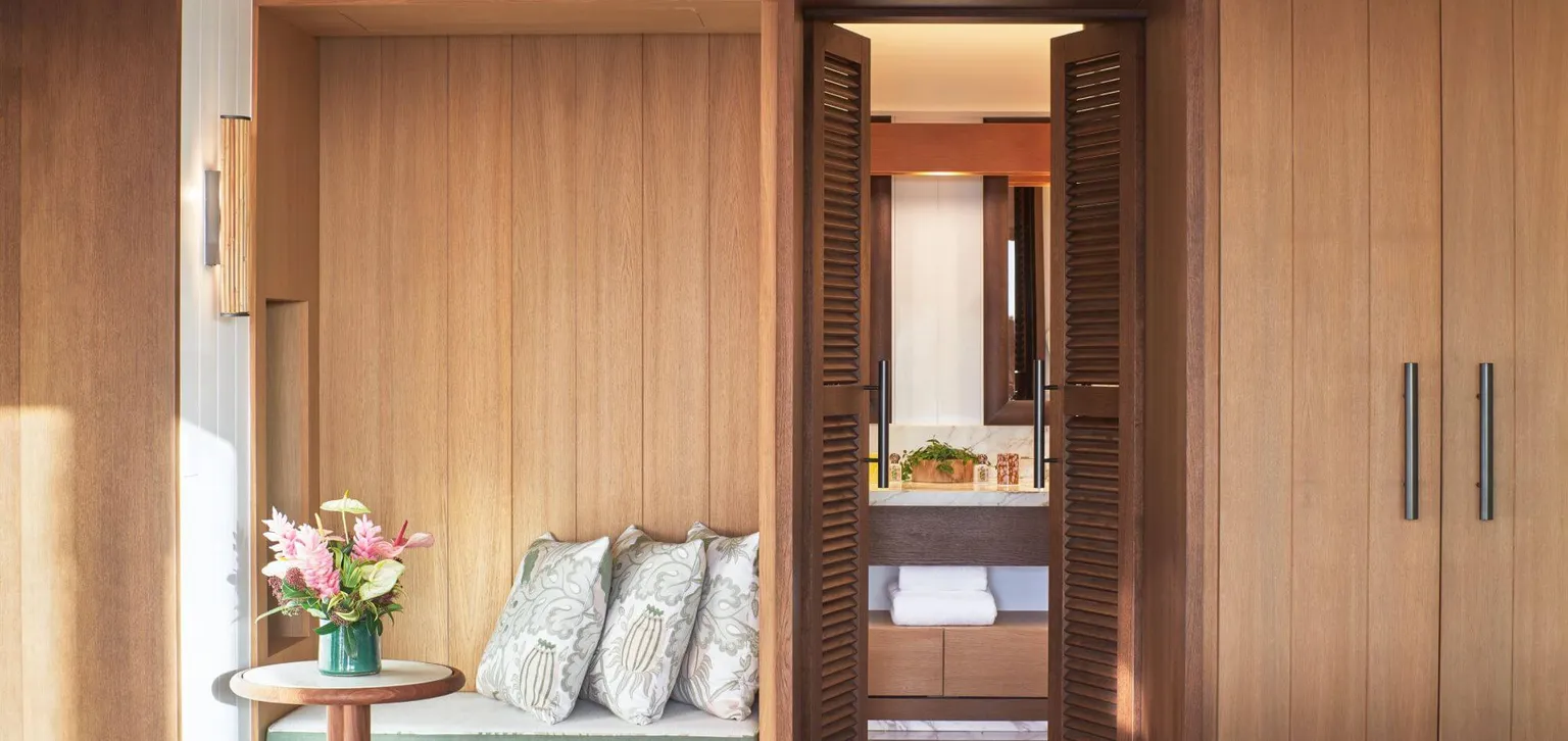 Saint Barth Junior Suite entrée de la salle de bain