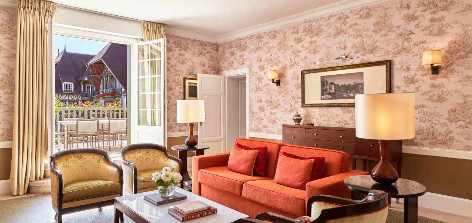 Salon de la suite présidentielle à l'hôtel le Normandy à Deauville