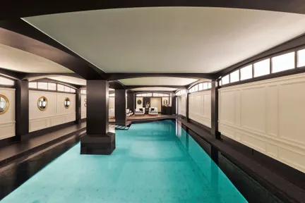 Piscine du spa au Fouquet's Paris