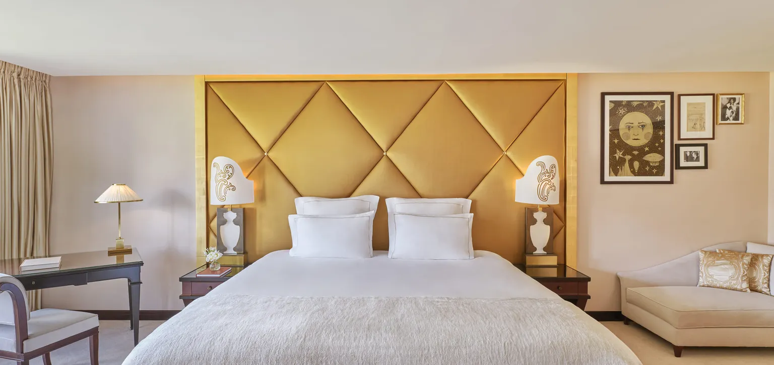 Lit de la Suite Paris Eiffel – Fouquet's Paris