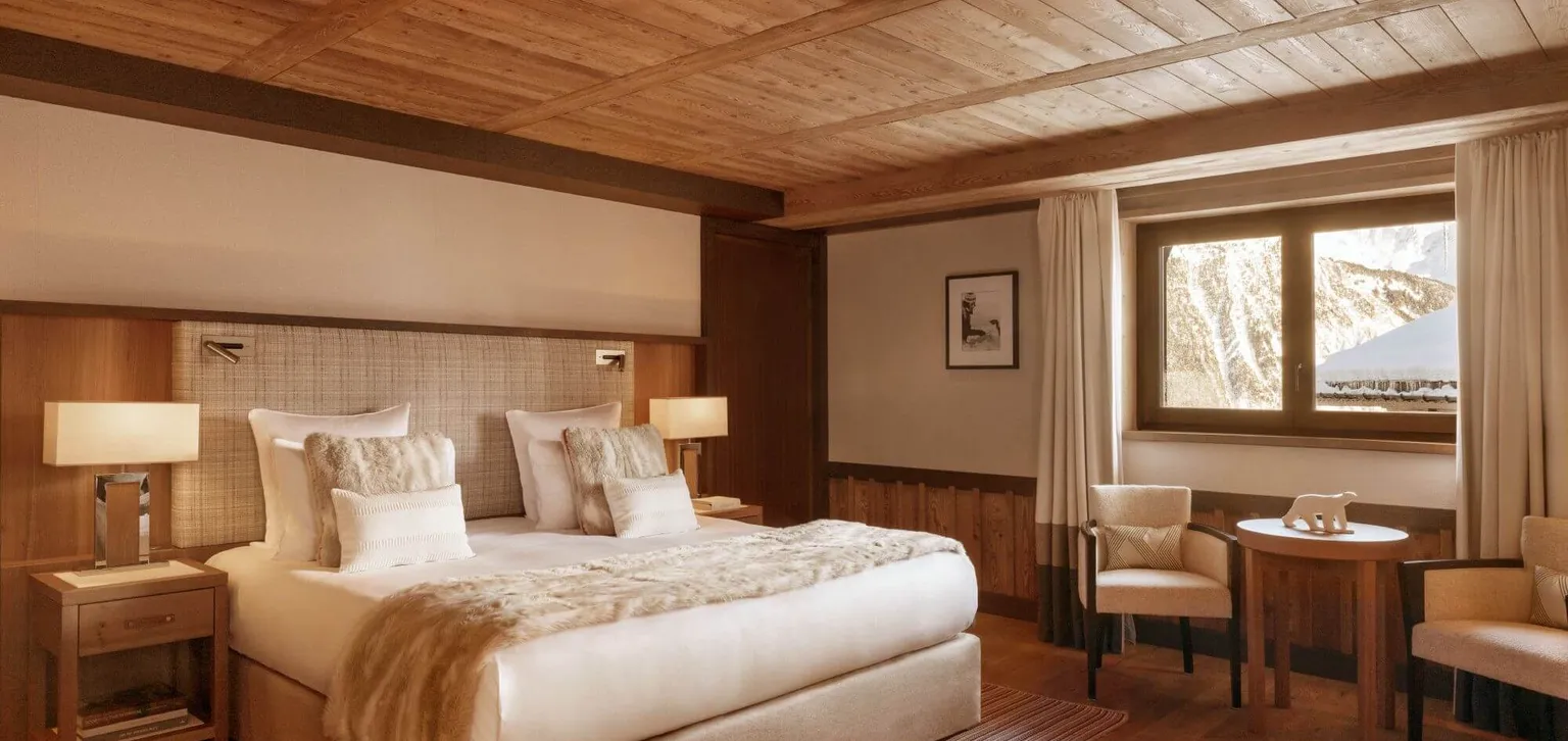 Courchevel Les Neiges Chambres supérieure lit drap blanc