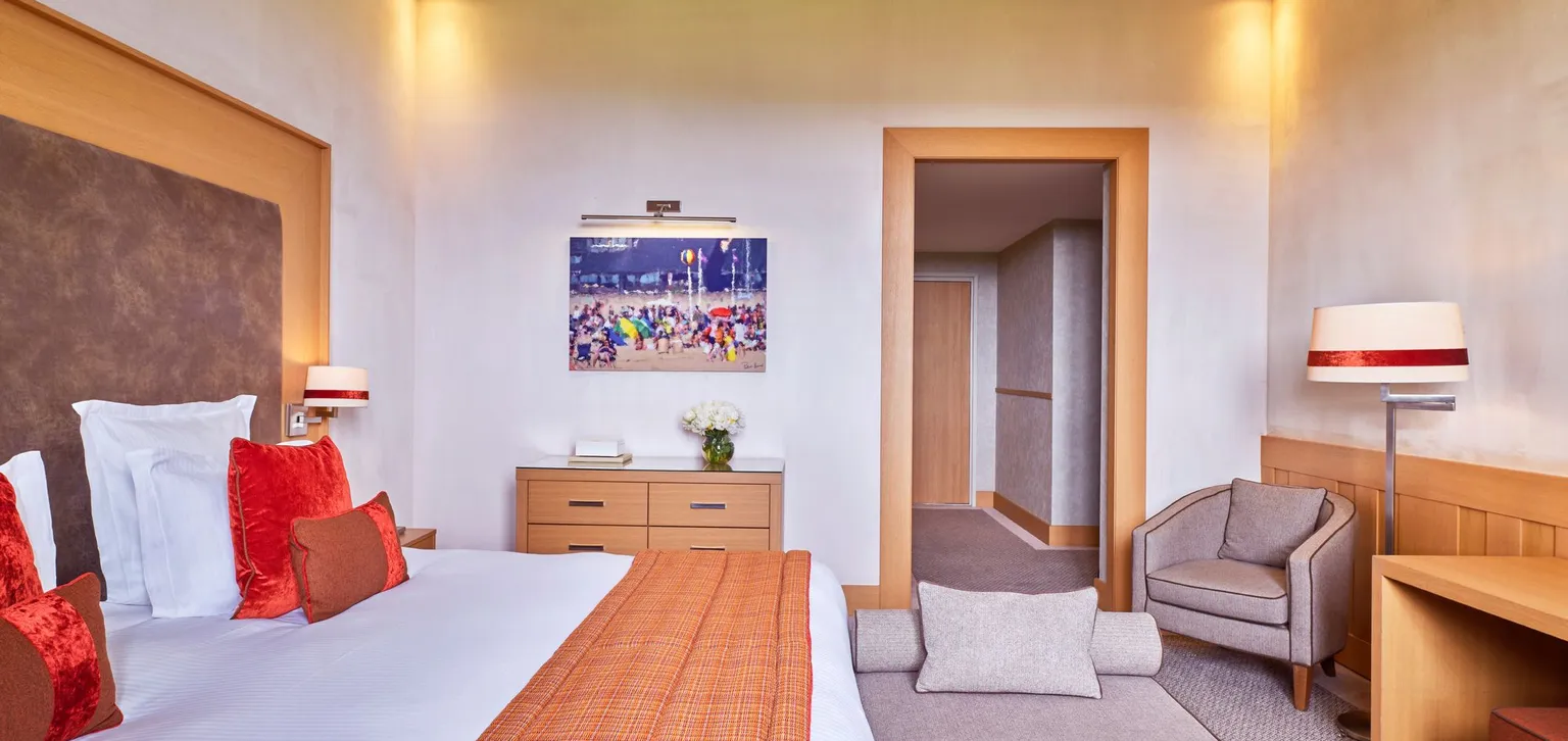 Chambre deluxe mer à l'hôtel du Golf à Deauville avec vue sur d'ensemble