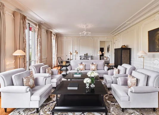Suite Signature Arc de Triomphe Salon