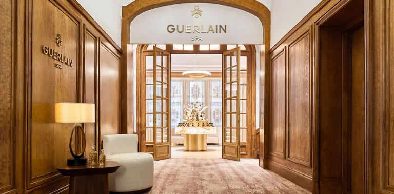 Entrée du Spa Guerlain du Normandy