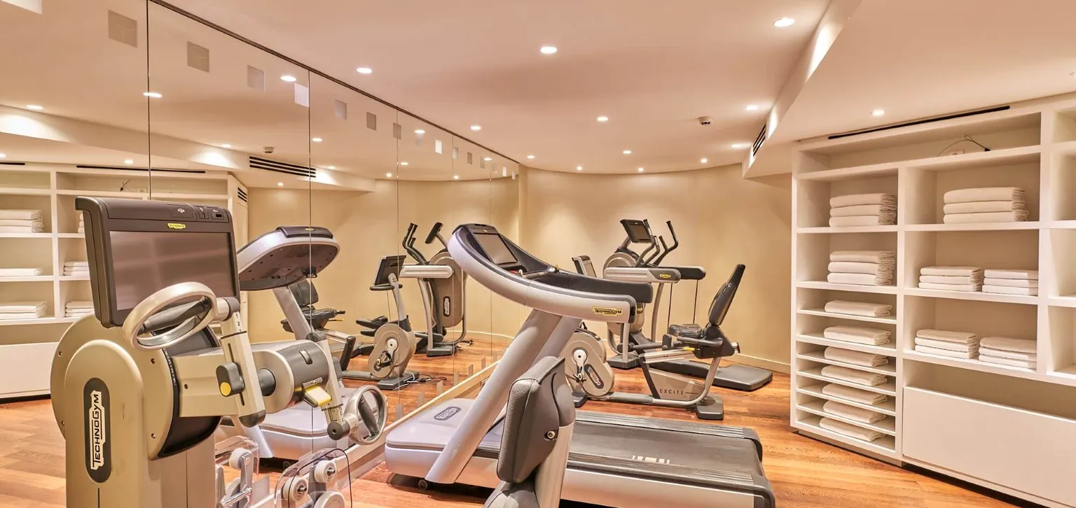 Salle de sport à l'hôtel Barrière Lille