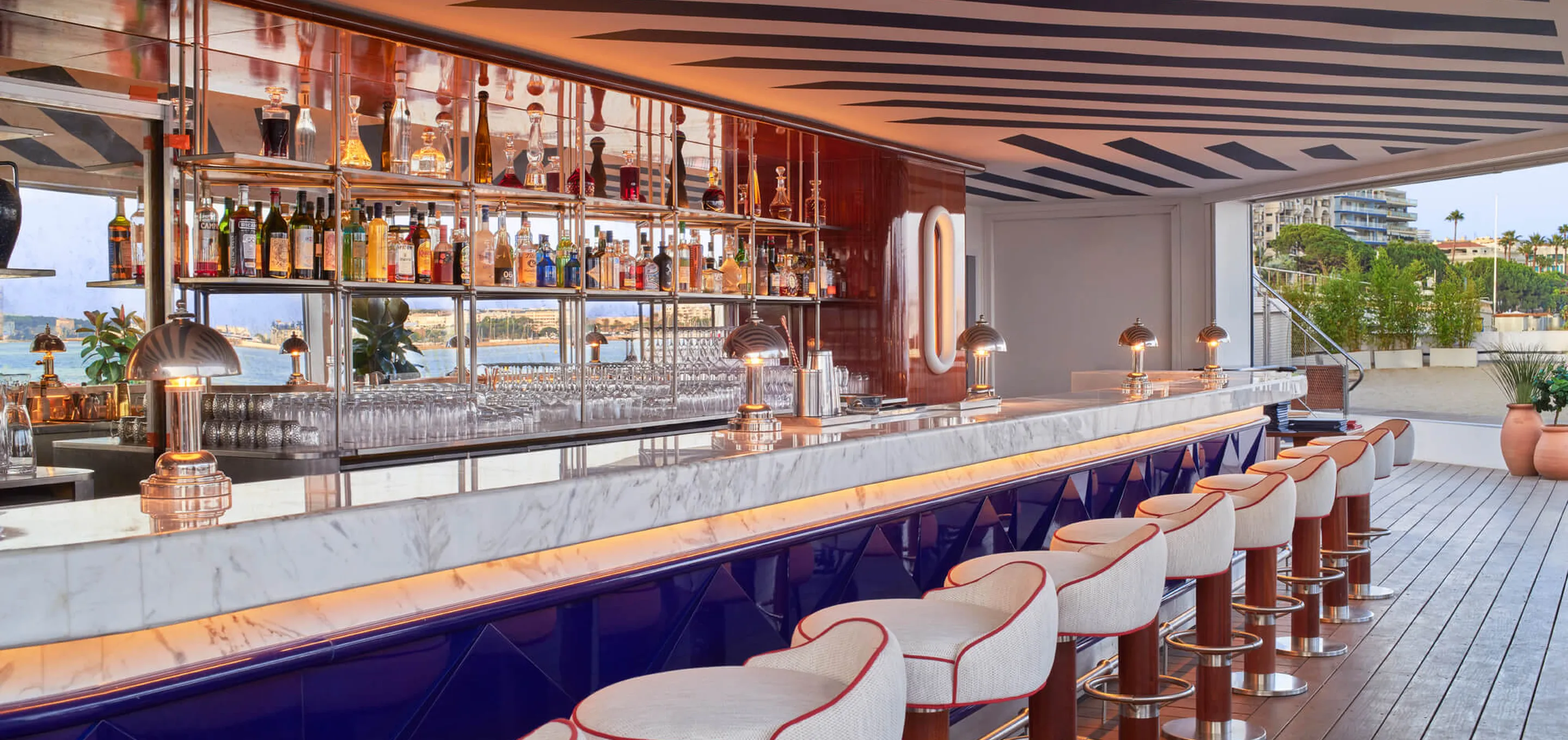 Ciro's Cannes bar