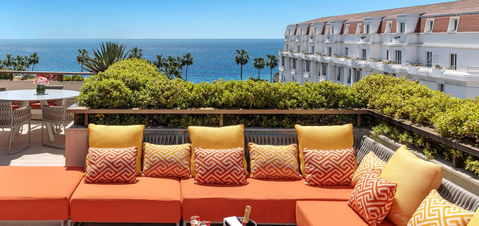 terrasse restaurant à l'hôtel le gray d'albion à cannes