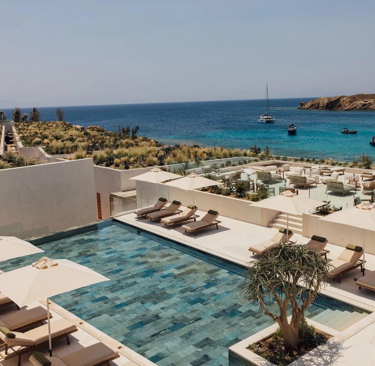Fouquets Mykonos, piscine et mer