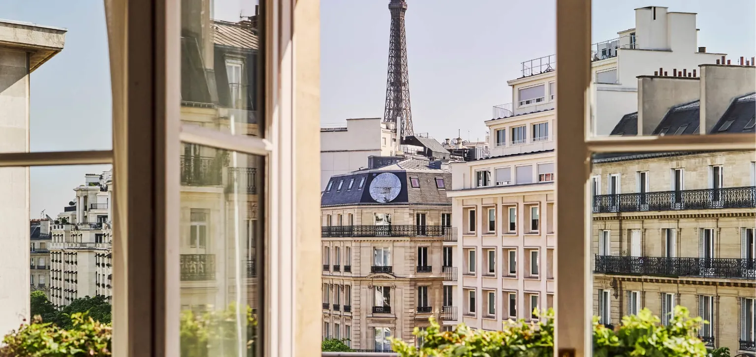 Junior Suite Deluxe - vue Tour Eiffel - Fouquet's Paris