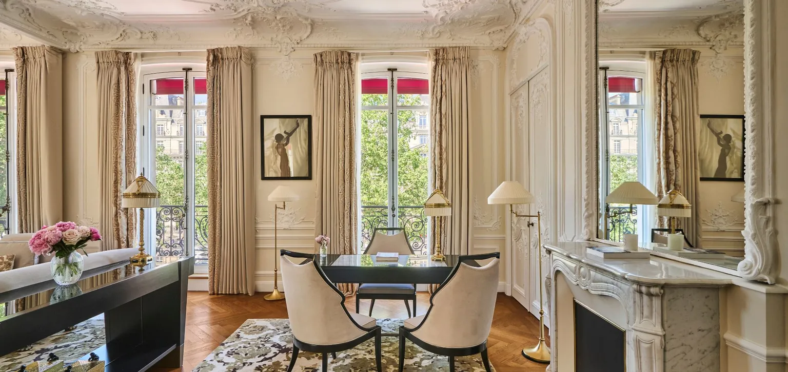 Suite George V Fouquet's Paris