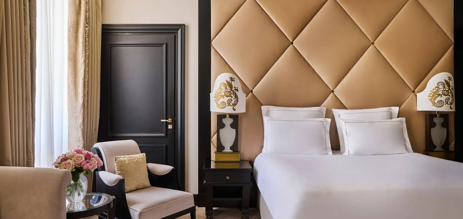 Chambre Deluxe, lit - Fouquet's Paris