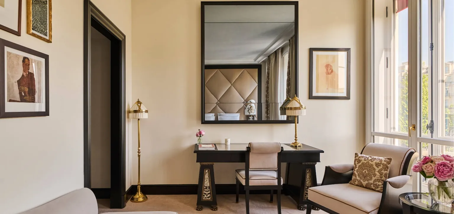 Junior Suite Prestige - Bureau - Fouquet's Paris