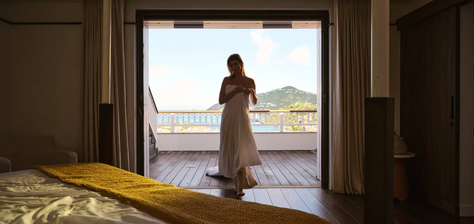 Chambre spacieuse et balcon au Fouquet's Saint-Barth
