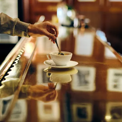 Paris Fouquet's Café à L'escadrille