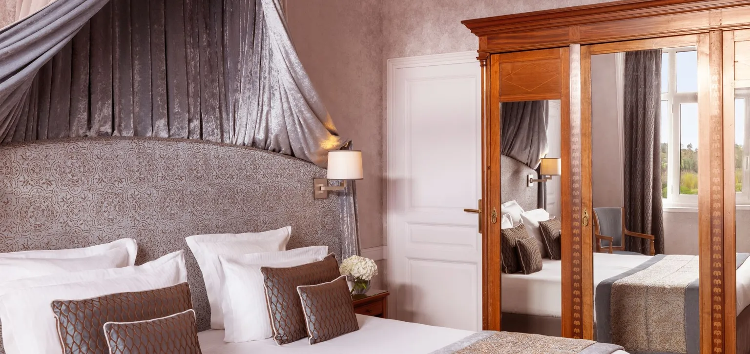 Chambre de la chambre deluxe terrasse à l'hôtel le royal à deauville