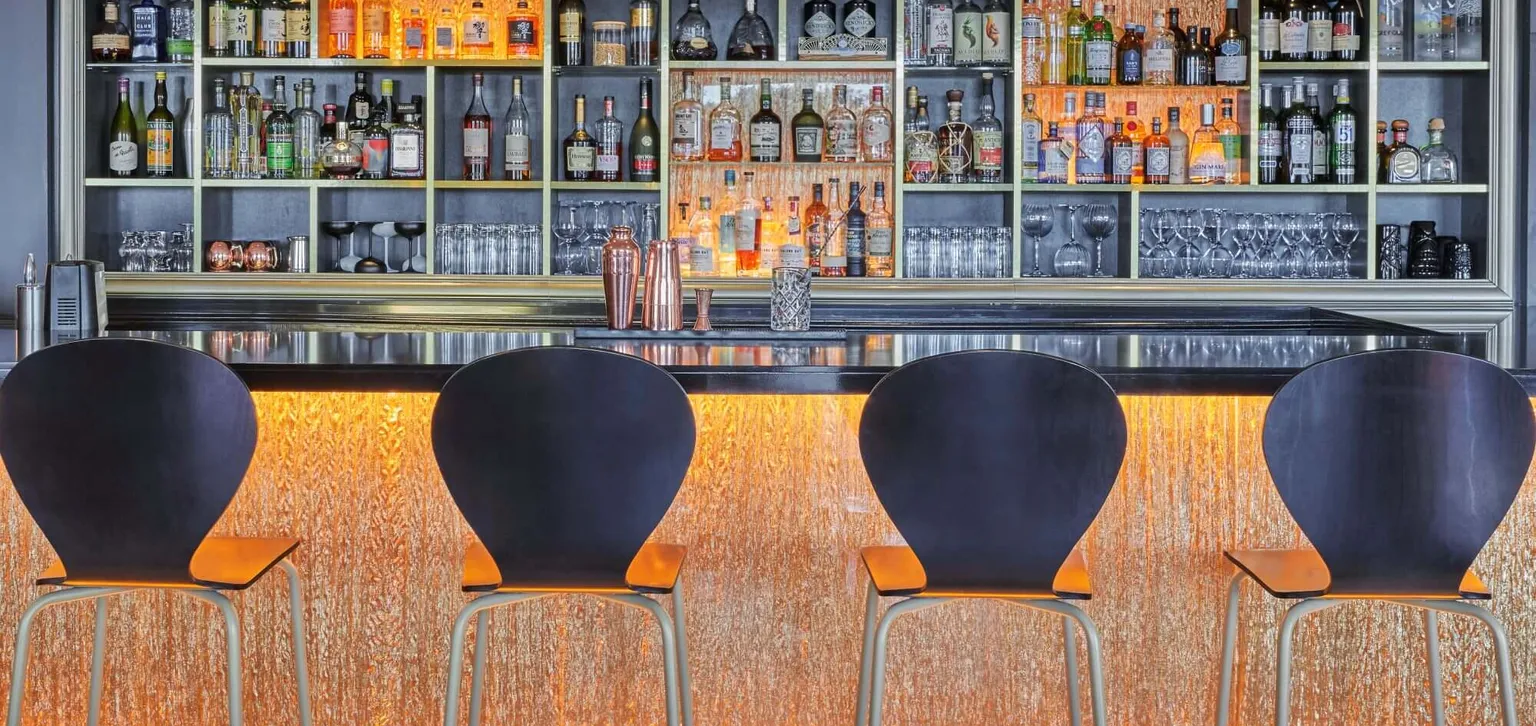 Les évens chaises debar de l'hermitage