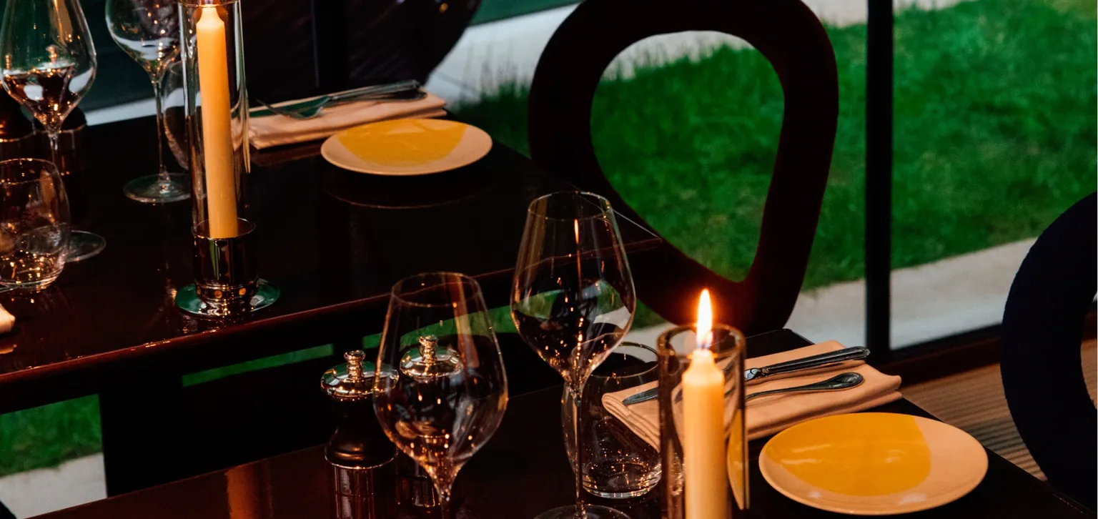 paris-mbv-frida-restaurant-detail-table