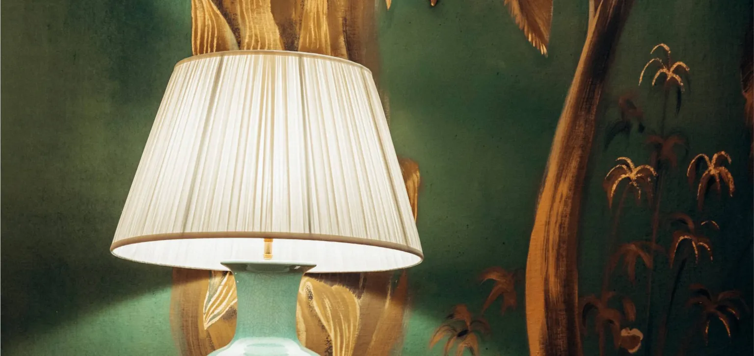 suite-signature-marlene-dietrich-detail-lampe