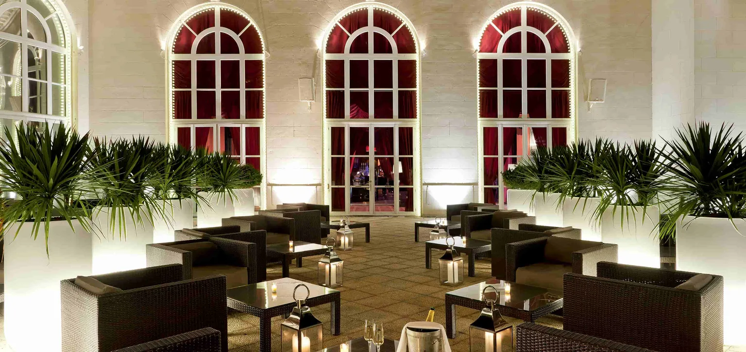 Terrasse du bar 02 Sofa Bar à Deauville