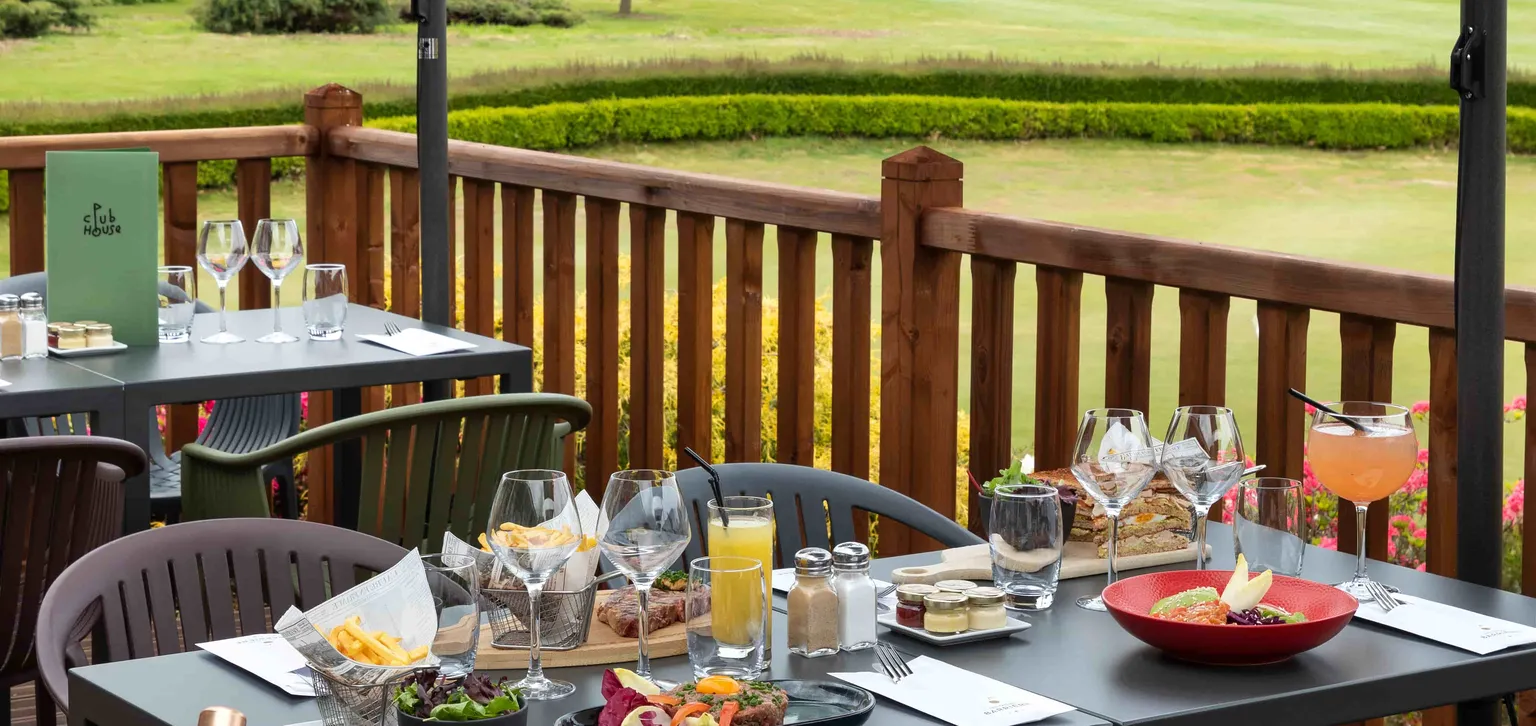 Assiettes et plats du Club House du Golf Barrière Deauville
