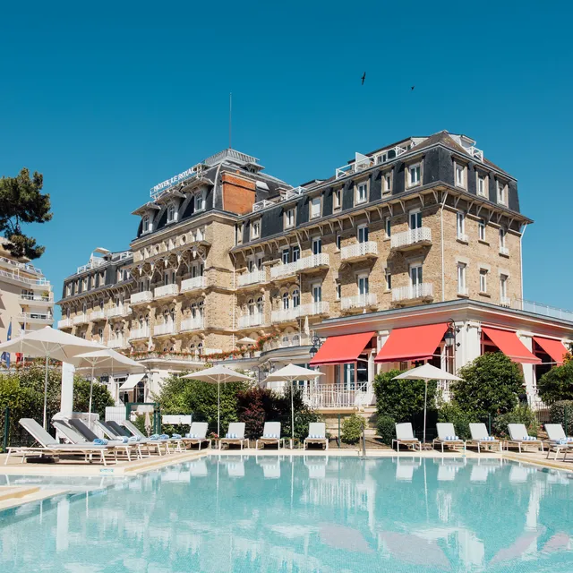 piscine exterieure royal lb
