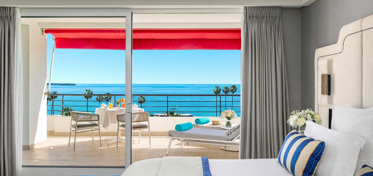 Terrasse et chambre Suite Prestige Terrasse Mer