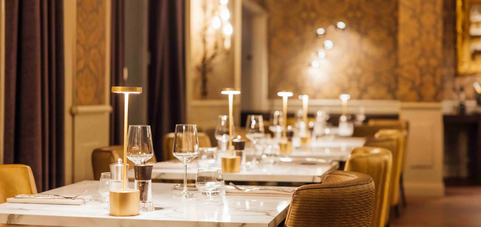 Tables et couverts du 85 restaurant