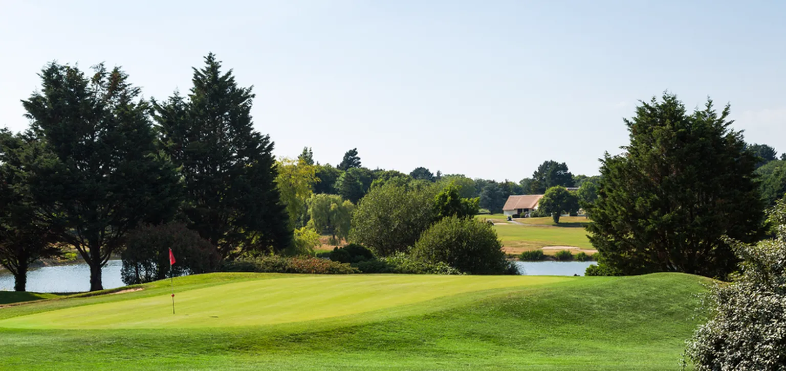 Vue du restaurant du Club House au Golf International Barrière la Baule