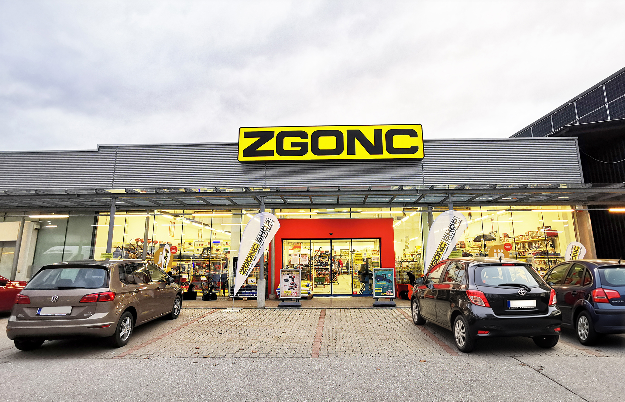 Bild des ZGONC-Standortes Spittal mit Parkplatz und Umgebung aus der Vogelperspektive