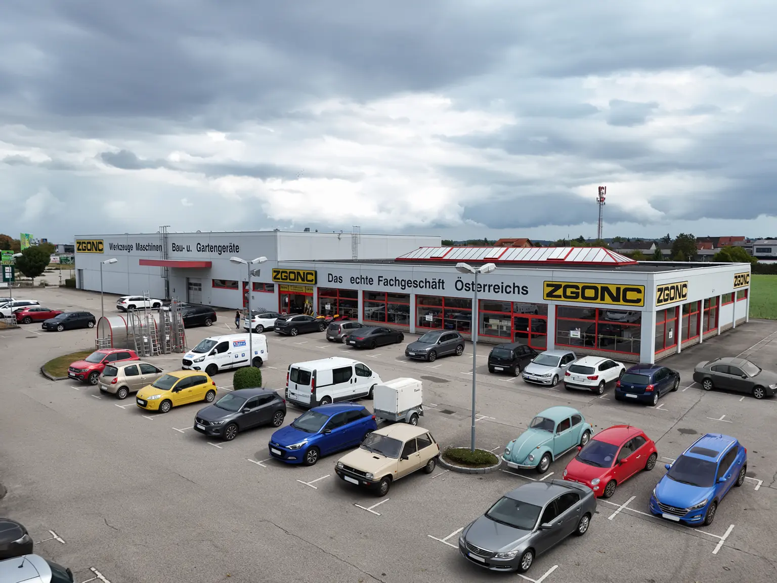 Bild des ZGONC-Standortes Wels mit Parkplatz und Umgebung aus der Vogelperspektive